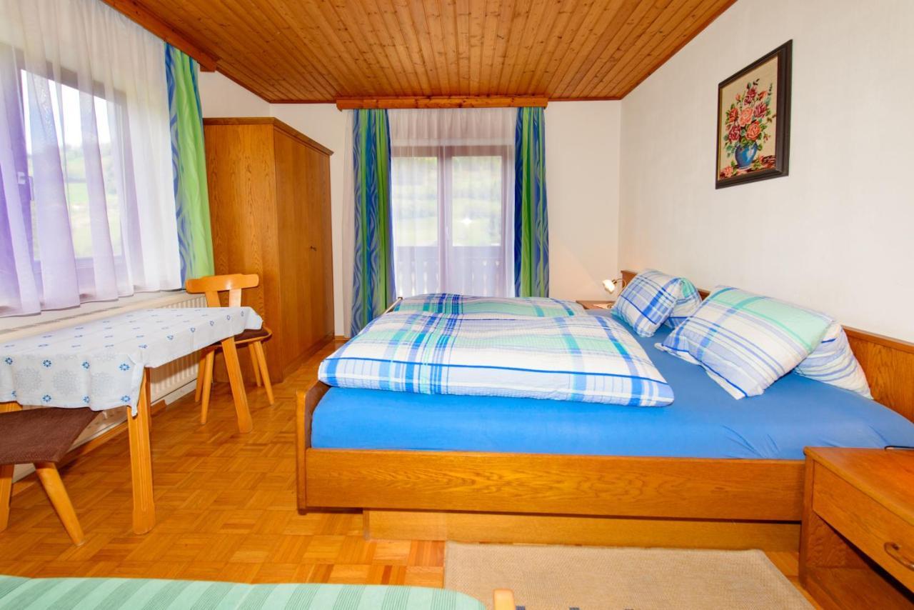 ヴァークライン Schrahlehen Bed & Breakfast エクステリア 写真